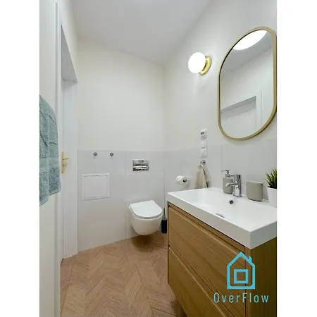 아파트 Seredino Navy Apartment- Modern Comfort In A Quiet Location, 5 Minutes To Old Town & Seaside 그단스크
