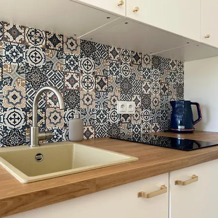 Seredino Navy Apartment- Modern Comfort In A Quiet Location, 5 Minutes To Old Town & Seaside 公寓 格但斯克